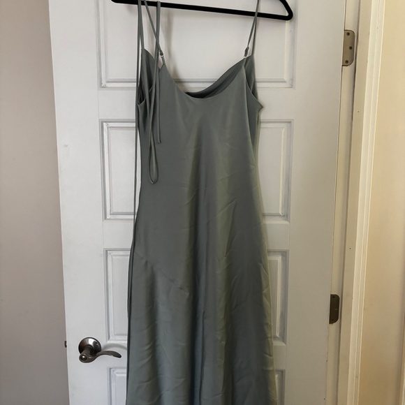 Waldorf Dress - Picture 3 of 3